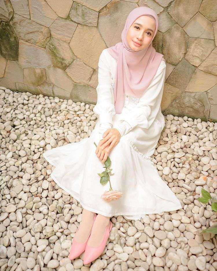 10 Potret Terbaru Laudya Cynthia Bella, Disebut Terlalu Kurus Hingga Bikin Khawatir!