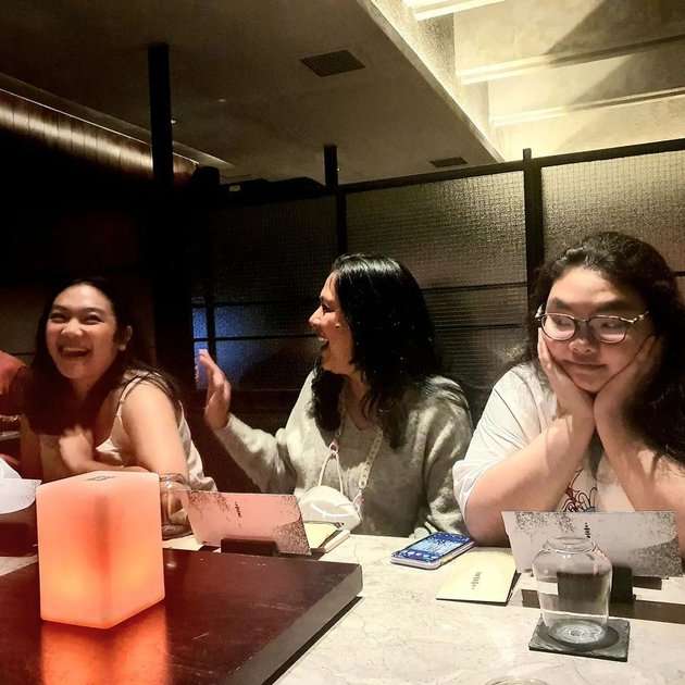 7 Potret Kedekatan Lydia Kandou Bareng Anak David Sumendap, Siap Jadi Ibu Sambung?