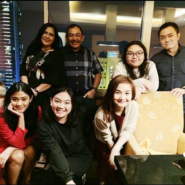 7 Potret Kedekatan Lydia Kandou Bareng Anak David Sumendap, Siap Jadi Ibu Sambung?