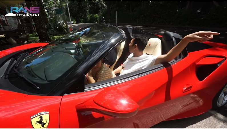 10 Gaya Keren Nagita Slavina Nyetir Ferrari Seharga Rp12 Miliar, Raffi Ahmad : Aduh Rusak!