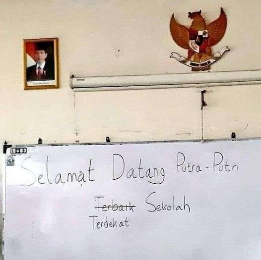 10 Potret Janggal di Sekolah Ini Bikin Mikir Keras, Kok Bisa?
