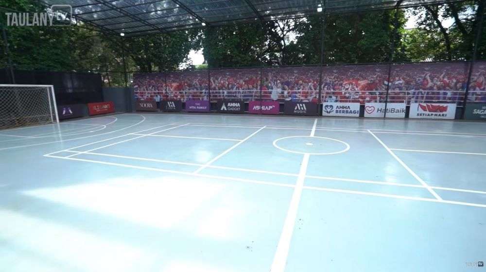 10 Potret Kantor Atta Halilintar yang Jadi ‘Pabrik Konten’, Super Mewah Ada Lapangan Futsal