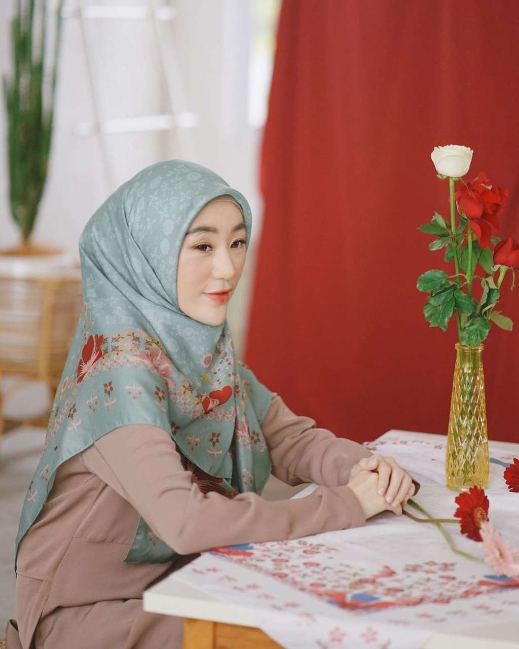 10 Potret Larissa Chou Usai Setahun Menjanda, Makin Cantik Hingga Dilamar 159 Pria
