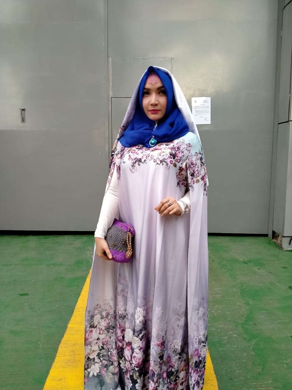 Potret 6 Seleb Usai Keluar Dari Penjara, Gaya Angelina Sondakh Curi Perhatian!