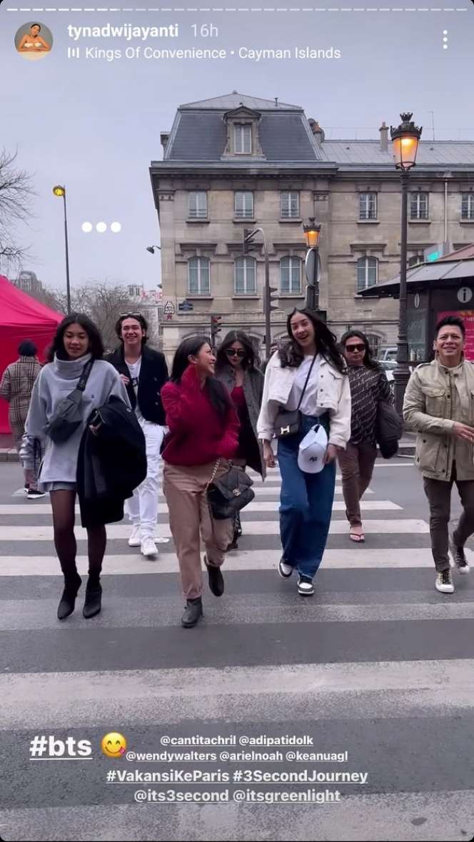 Momen Manis Ariel NOAH Jalan-Jalan di Paris Bareng Sang Putri
