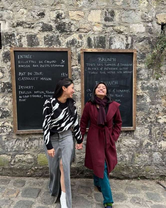 Momen Manis Ariel NOAH Jalan-Jalan di Paris Bareng Sang Putri