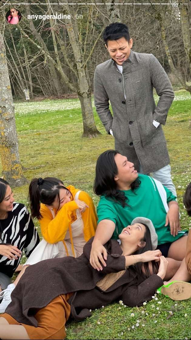 Momen Manis Ariel NOAH Jalan-Jalan di Paris Bareng Sang Putri