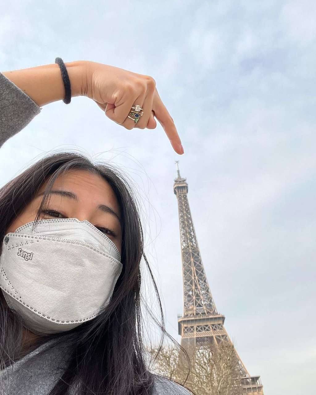 10 Potret Kedekatan Tyna Kanna & Putri Ariel NOAH di Paris, Didoakan Jadi Ibu Sambung!