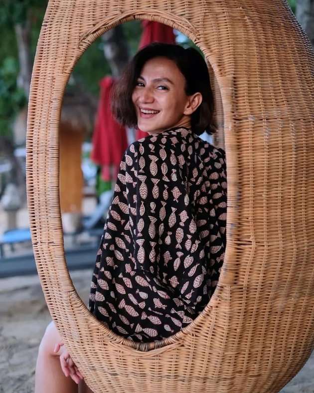8 Potret Wanda Hamidah yang Kini Ramai Dicibir, Paras Mudanya Justru Bikin Salfok!