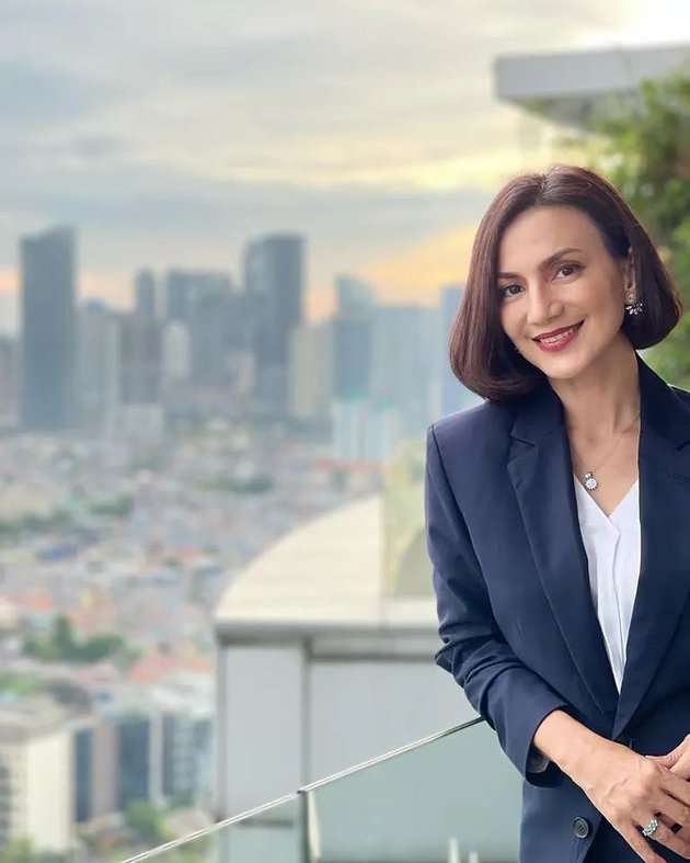 8 Potret Wanda Hamidah yang Kini Ramai Dicibir, Paras Mudanya Justru Bikin Salfok!
