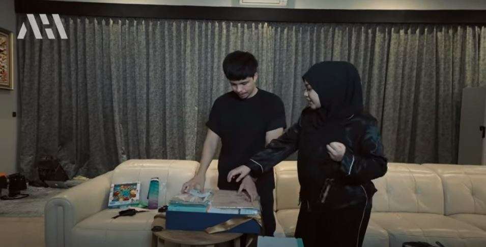 10 Potret Aurel & Atta Unboxing Kado Baby Ameena, Hadiah dari Haji Faisal Paling Ditunggu!