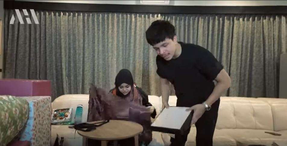 10 Potret Aurel & Atta Unboxing Kado Baby Ameena, Hadiah dari Haji Faisal Paling Ditunggu!