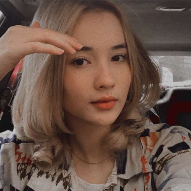 8 Potret Rheina Asisten Pribadi Ke-15 Hotman Paris yang Viral, Parasnya Bikin Susah Kedip!
