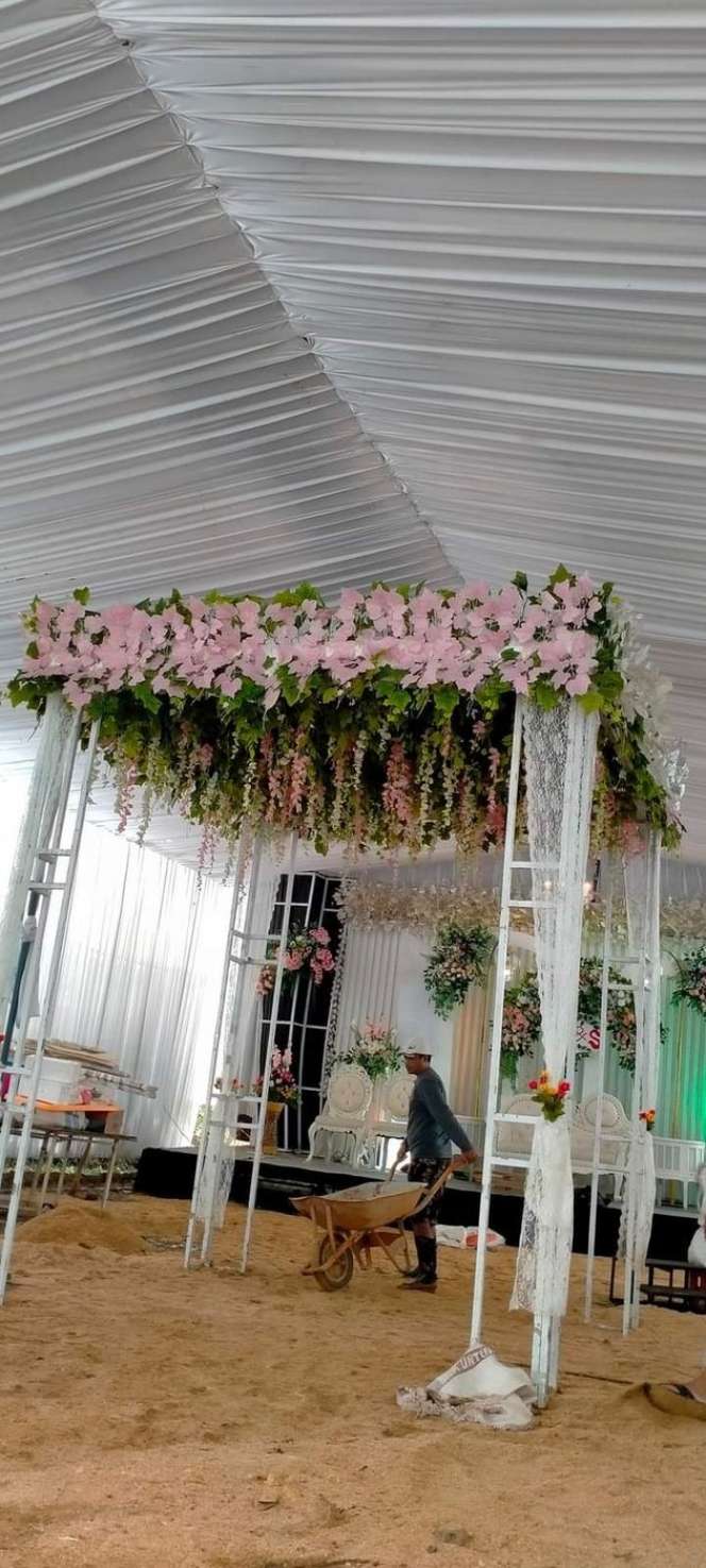 6 Potret Pernikahan Susi dengan Mantan Suami Mawar AFI, Disebut Banyak Kejadian Kurang Enak Bikin Deg-Degan!