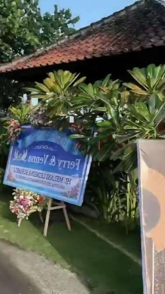 8 Potret Lokasi Nikah Venna Melinda dan Ferry Irawan di Bali, Konsepnya Bikin Takjub!