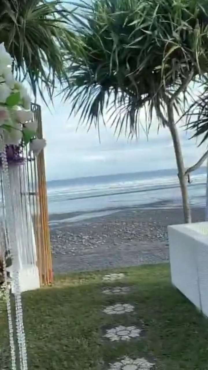 8 Potret Lokasi Nikah Venna Melinda dan Ferry Irawan di Bali, Konsepnya Bikin Takjub!