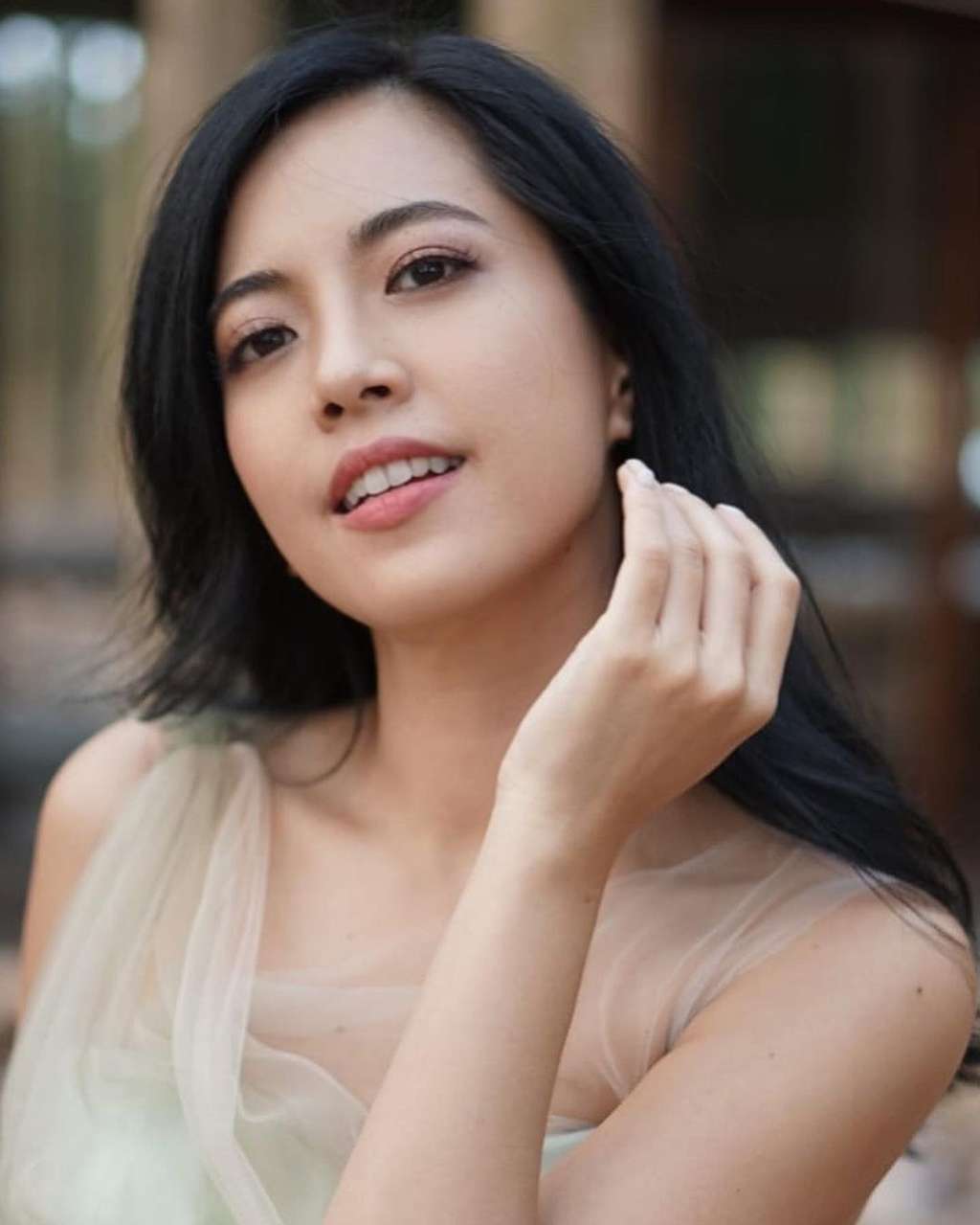 Potret Terbaru Yeslin Wang Mantan Istri Delon, Kini Bahagia dengan Pacar Baru
