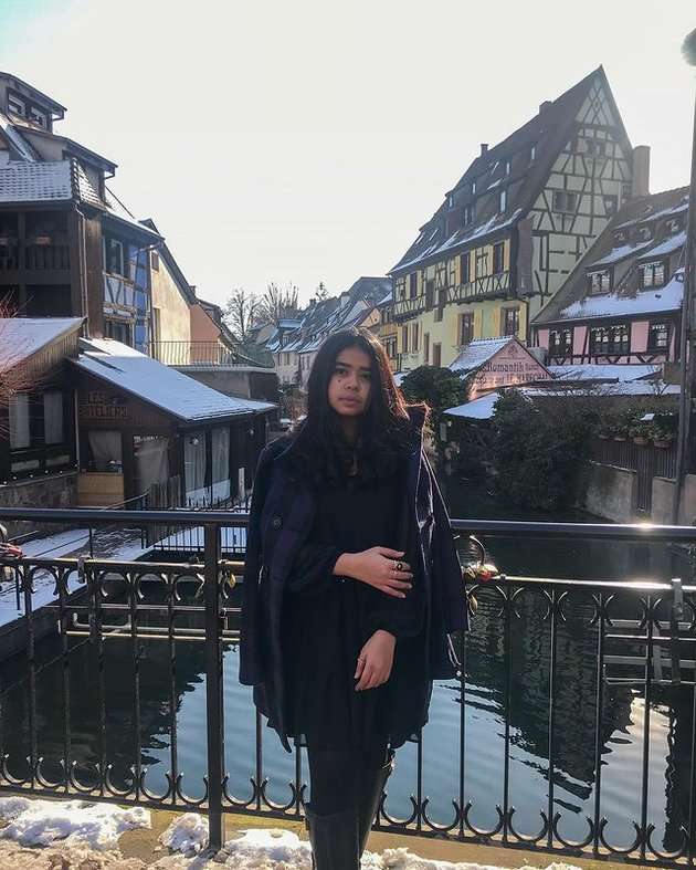 8 Potret JP Millenix Jebolan IMB Setelah Dewasa, Dulu Tomboy Kini Cantik Bak Bule Prancis!