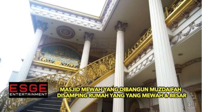 Megahnya Masjid Milik Muzdalifah yang Bernuansa Emas, Lihat 7 Potretnya!
