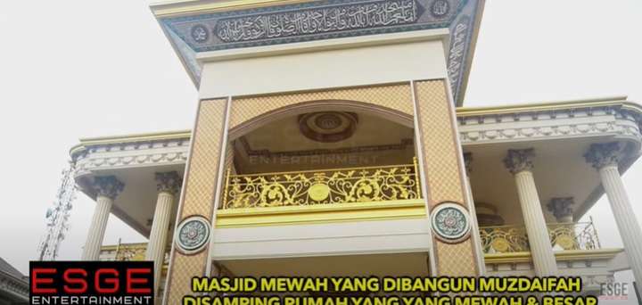 Megahnya Masjid Milik Muzdalifah yang Bernuansa Emas, Lihat 7 Potretnya!