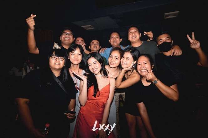 Bikin Heboh DJ Una Disawer Rp84 Juta dan Perhiasan Mewah