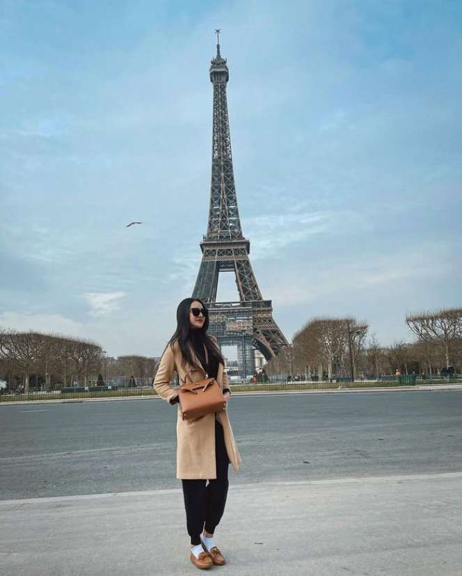 7 Potret Anya Geraldine di Paris, Gaya Fashionnya Tuai Pujian!