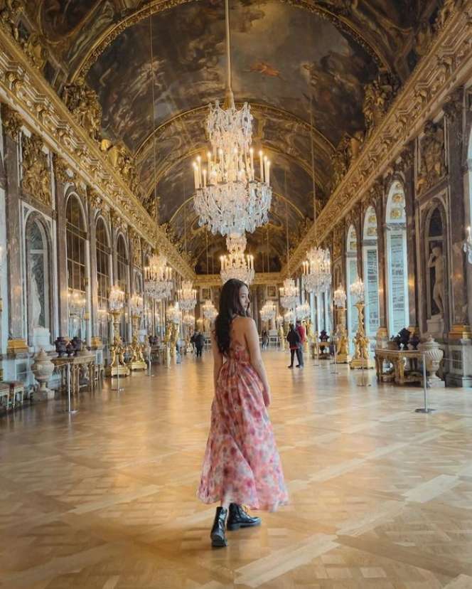 7 Potret Anya Geraldine di Paris, Gaya Fashionnya Tuai Pujian!