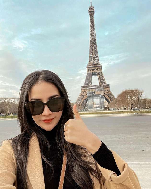 7 Potret Anya Geraldine di Paris, Gaya Fashionnya Tuai Pujian!