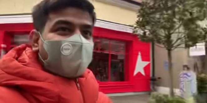 Kesulitan Cari Musala, Fadil Jaidi dan Ayah Salat di Pinggir Jalan Paris 