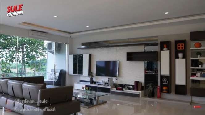 10 Potret Mewahnya Rumah Baru Doni Salmanan, Kini Jadi Tersangka, Terancam Disita?