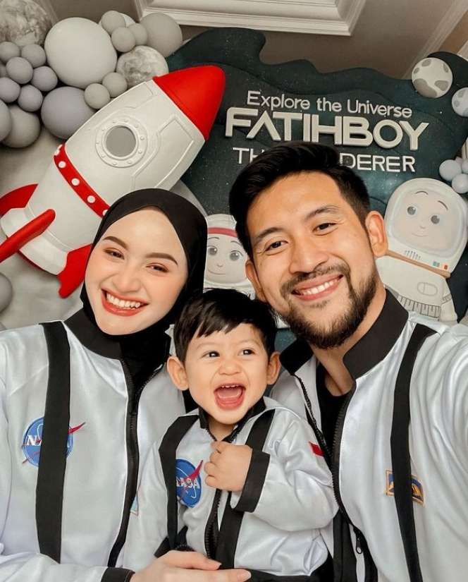 Ingat Selebgram Sabrina Salsabila yang Dihujat Gegara Nikah Muda di Usia 16 Tahun? Kini Jadi Sosialita Tajir Melintir, Lihat 8 Potretnya