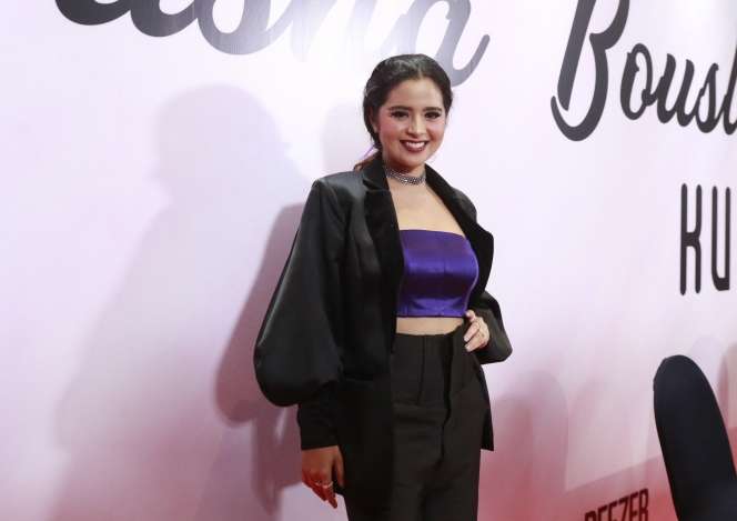 Potret Penyanyi Tasha Bouslama Bawakan Lagu Ciptaan Krishna Balagita ex Ada Band