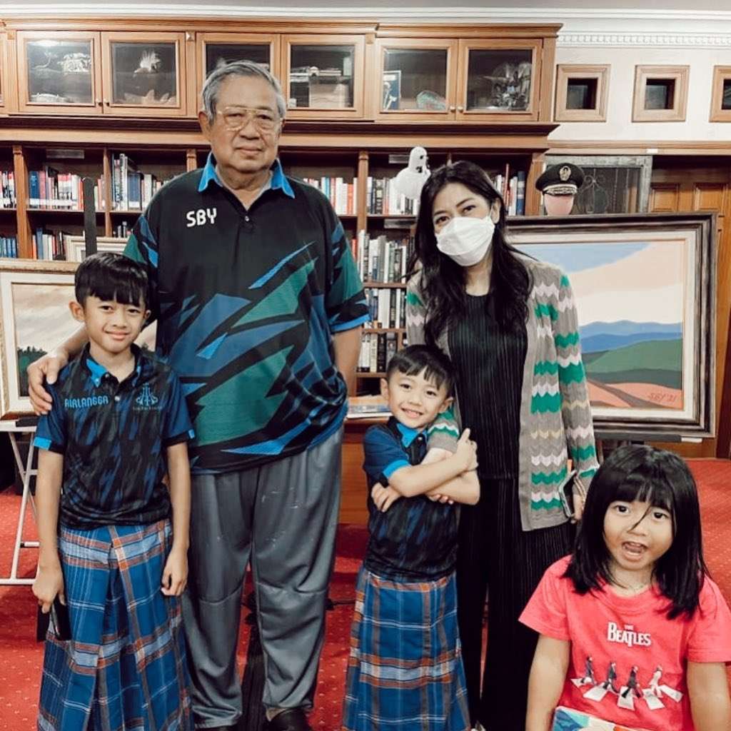 6 Potret Cucu SBY Gayatri, Sifat dan Wajahnya Disebut Mirip Mendiang Ani Yudhoyono