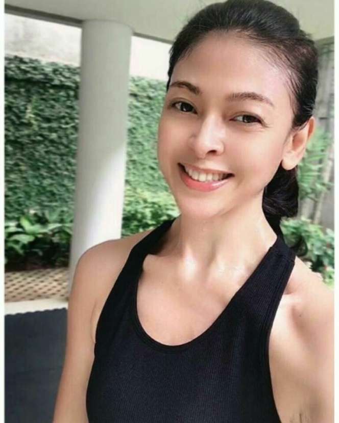 7 Potret Terbaru Indira Sudiro Puteri Indonesia Pertama, Penampilannya Bikin Takjub!