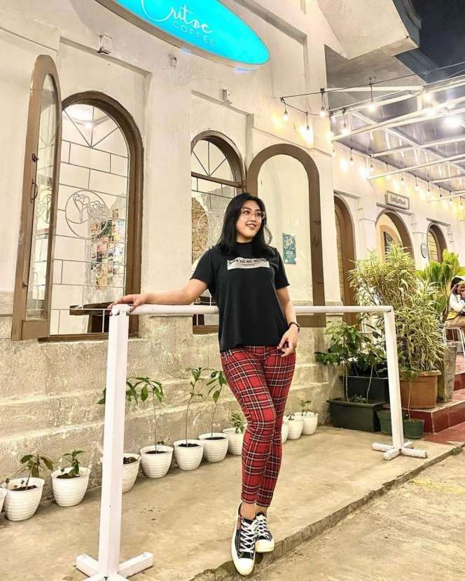 8 Potret Gigi Ruwanita Mantan Istri Doni Salmanan yang Ikut Tersorot, Parasnya Bikin Salfok!