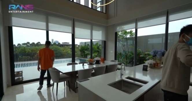 10 Potret Rumah Raffi Ahmad di BSD Seharga Rp40 Miliar, Lebih Mewah dari Istana Andara!