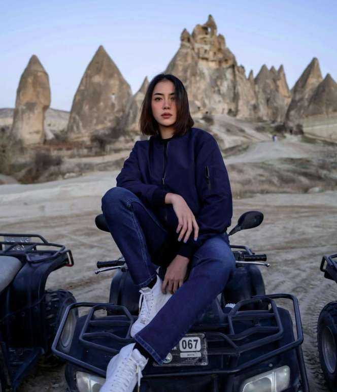 Adilla Dimitri Pamer Pacar Baru, Punya Body Goals Mirip Wulan!