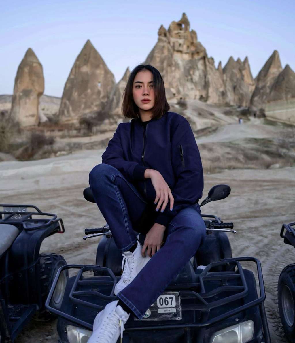Adilla Dimitri Pamer Pacar Baru, Punya Body Goals Mirip Wulan!