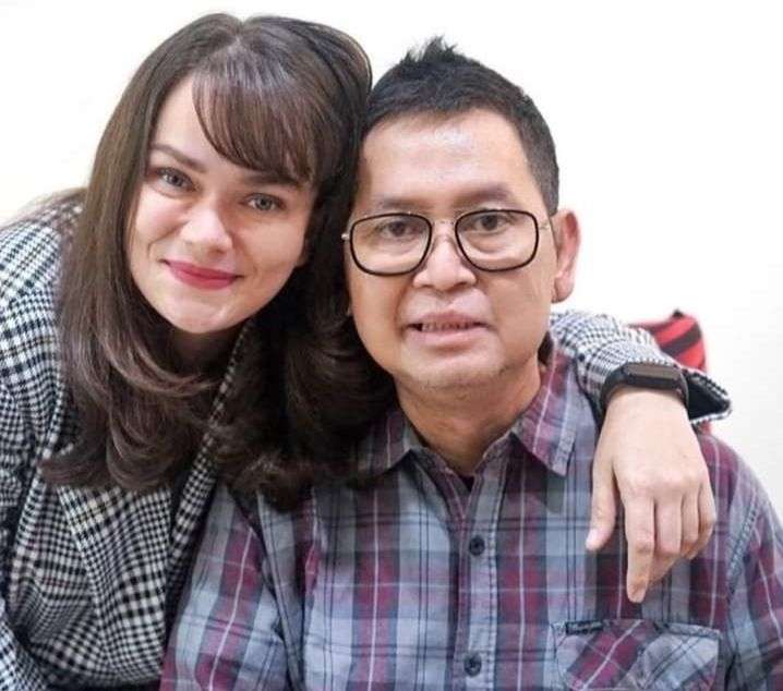 8 Potret Dewi Natalia, Istri Sah Hilman Hariwijaya yang Meninggal, Baru Sebulan Nikah