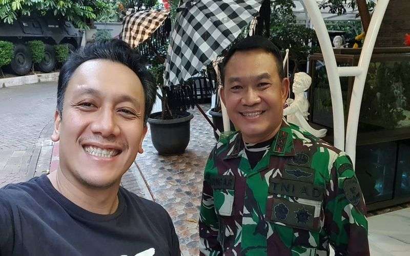 10 Potret Rumah Mewah Diaz Hendropriyono, Youtuber & Staf Khusus Presiden yang ‘Sultan’ Abis!