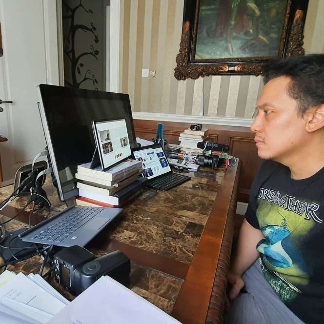 10 Potret Rumah Mewah Diaz Hendropriyono, Youtuber & Staf Khusus Presiden yang ‘Sultan’ Abis!