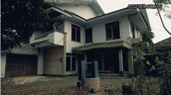 10 Potret Rumah Mewah Milik Artis Terbengkalai 20 Tahun, Ada Kerangkeng Binatang, Ngeri!