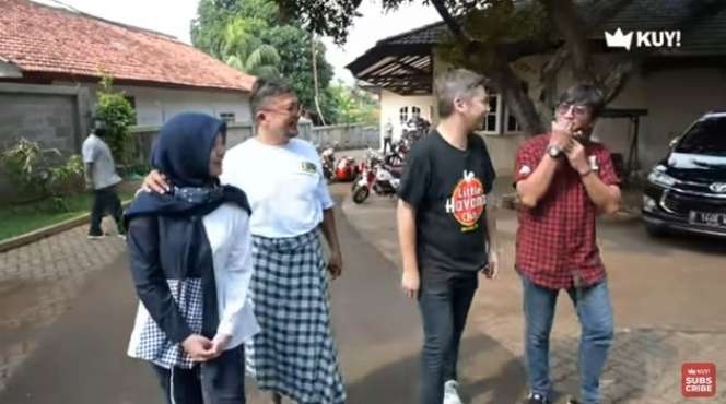 10 Potret Rumah Mewah Kaji Edan yang Viral, Disebut ‘Sultan’ di Balik Kekayaan Juragan99