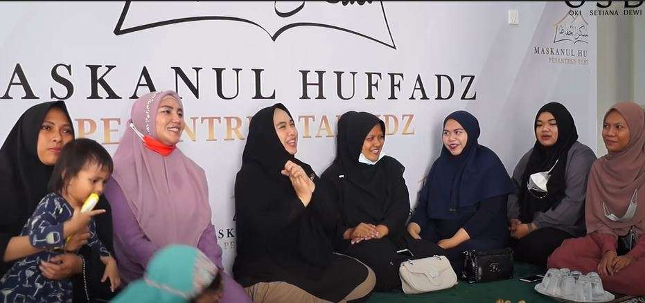 10 Potret Rumah Mewah Orangtua Ria Ricis di Batam, Kini Disulap Jadi Pondok Pesantren