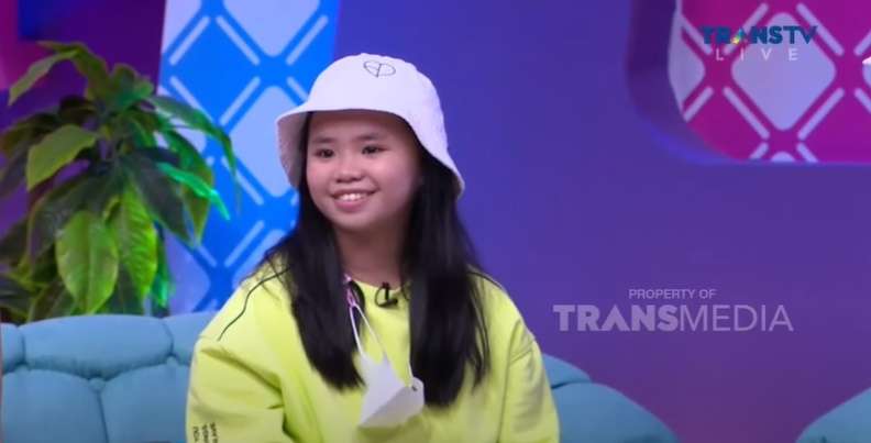 7 Potret Hawra Anak Angel Lelga dan Anwar Hafidz, Gaya Fashionnya Curi Perhatian!