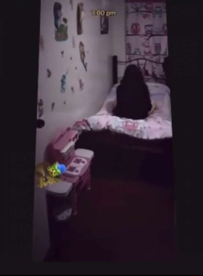 8 Potret Penampakan Anak Kecil Berwajah Seram yang Viral, Hilang Saat Didekati