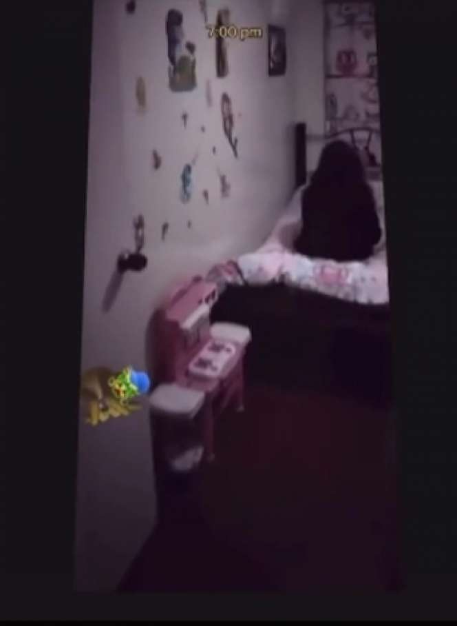 8 Potret Penampakan Anak Kecil Berwajah Seram yang Viral, Hilang Saat Didekati