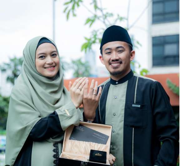 5 Potret Jihan Salsabila Istri Ustaz Syam Hamil Anak Pertama, Pesonanya Bikin Takjub!