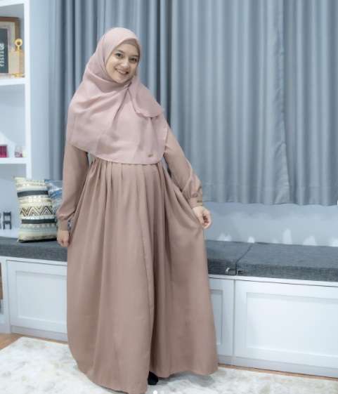 5 Potret Jihan Salsabila Istri Ustaz Syam Hamil Anak Pertama, Pesonanya Bikin Takjub!