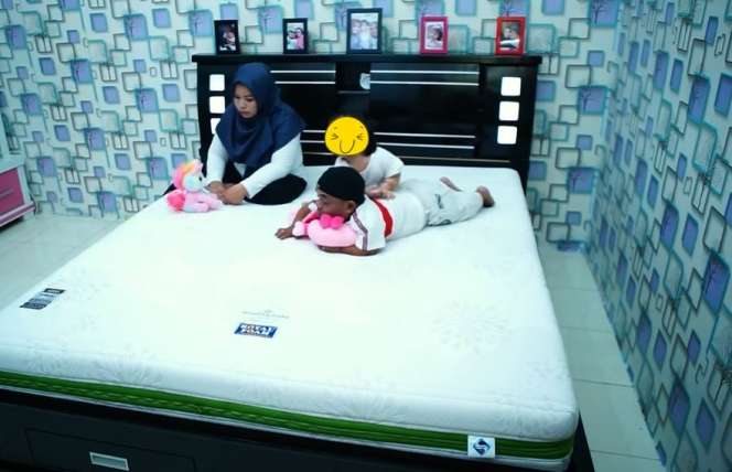 10 Potret Rumah Ucok Baba Sebelum Vs Sesudah Terkenal, Dulu Gubuk Berdinding Kayu Kini Mewah